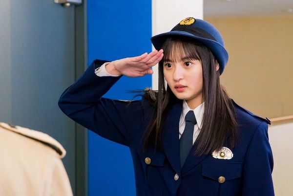 【GIF】乃木坂46遠藤さくらちゃんの婦人警官コスプレが可愛い